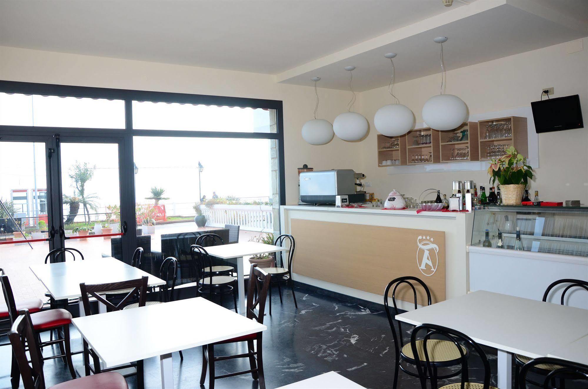 Hotel Aquilia Laigueglia Zewnętrze zdjęcie